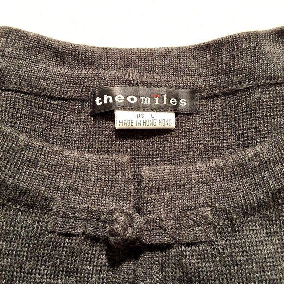 Theomiles Gray Wool Blend Tunic Sweater With Pearl Beaded Accents Keyhole Button - Picture 4 of 7